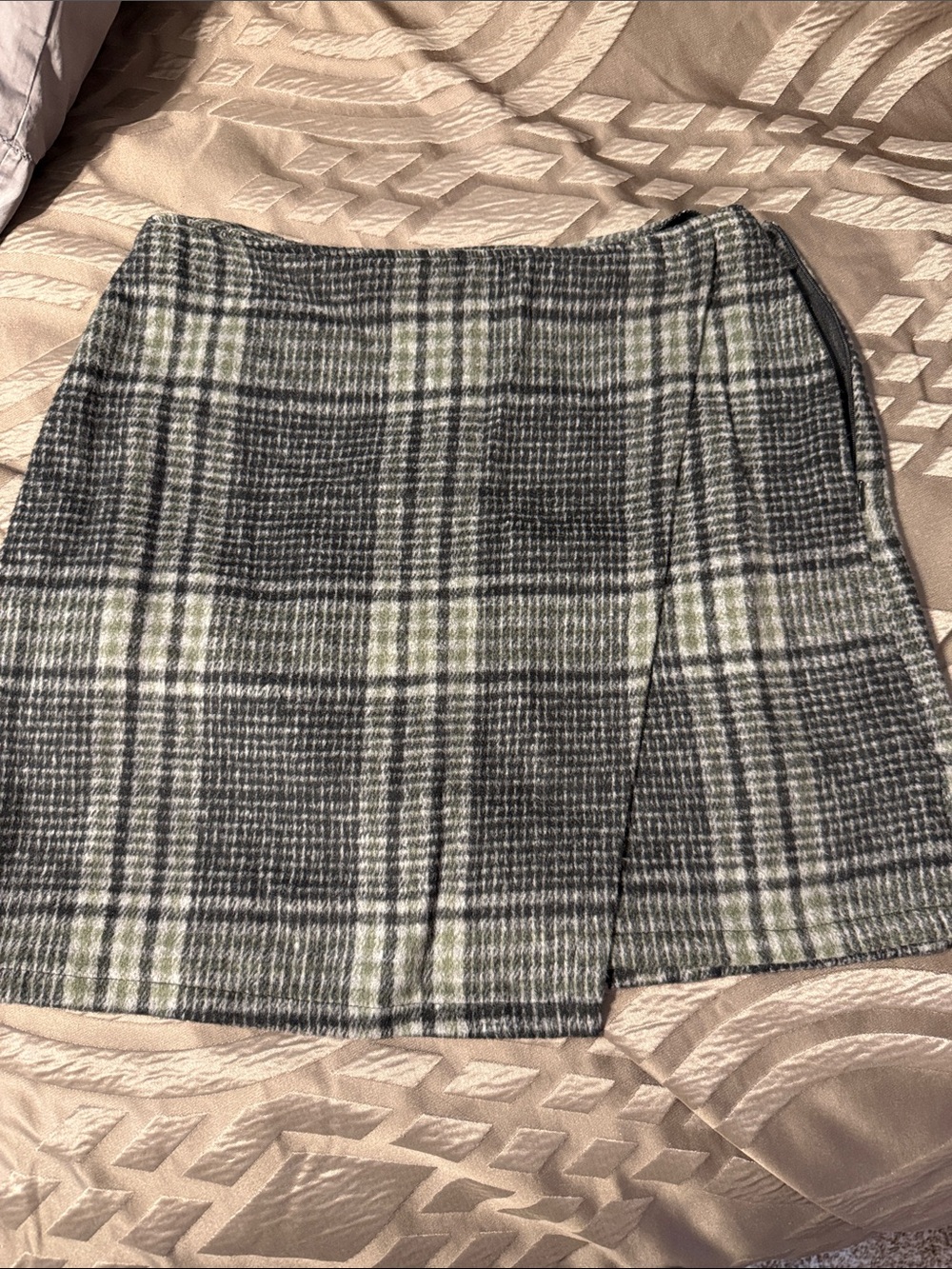 Tinseltown Gray and Cream Plaid Wrap Mini Skirt